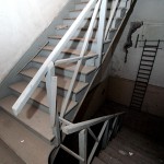 Detalle de las escaleras de acceso a la parte superior del Templo Masónico
