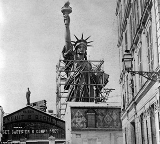 La Estatua de la Libertad durante su construccion  en Paris 3